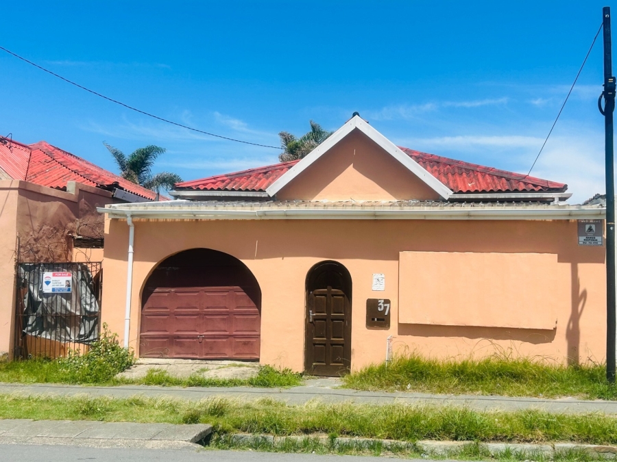 3 Bedroom Property for Sale in Quigney Eastern Cape